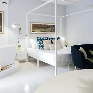 glamorous-flat-with-jacuzzi-and-king-size-bed.hotels-perugia.com/